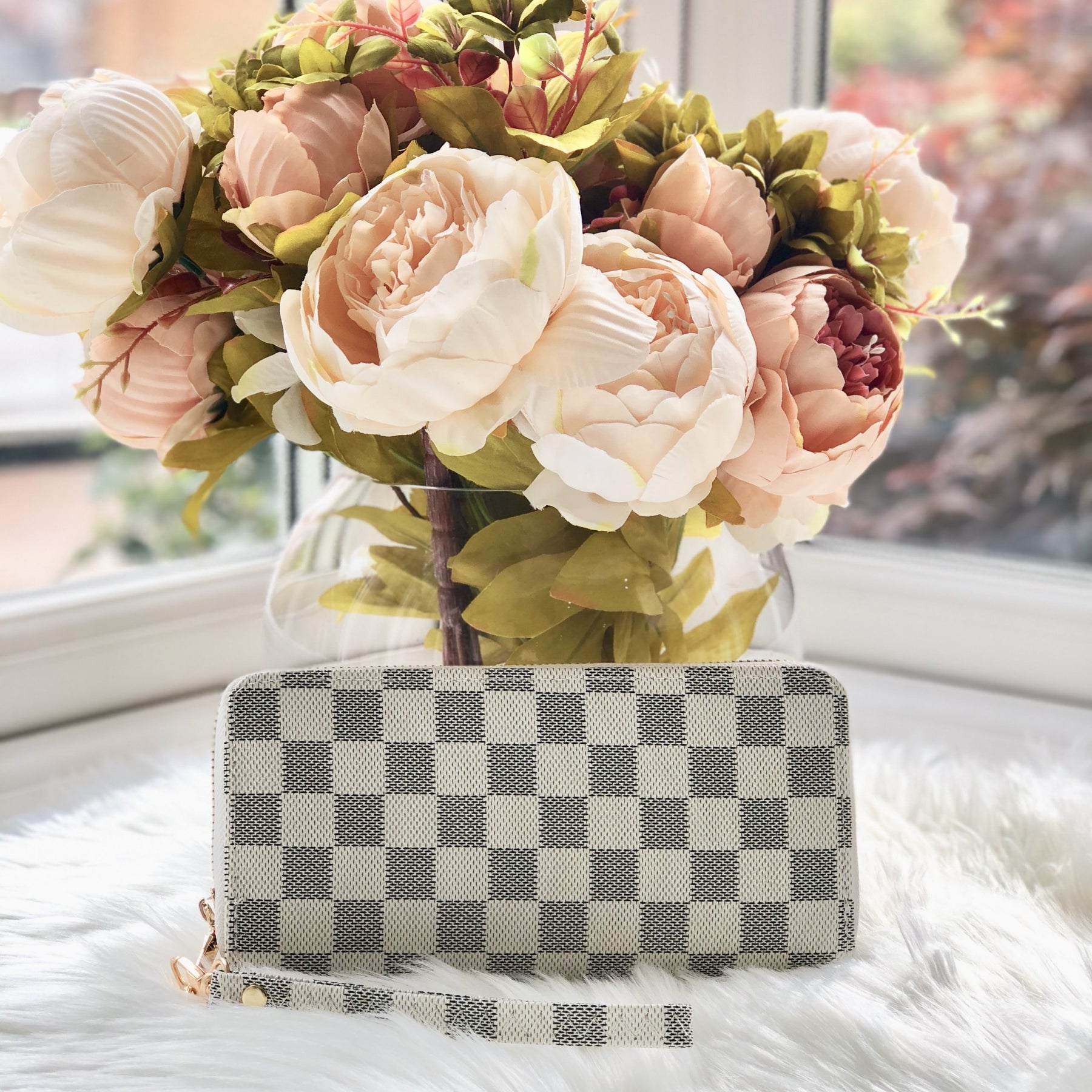 Amina Brown Checkered Faux Leather Zip Around Purse – Luxe Volition